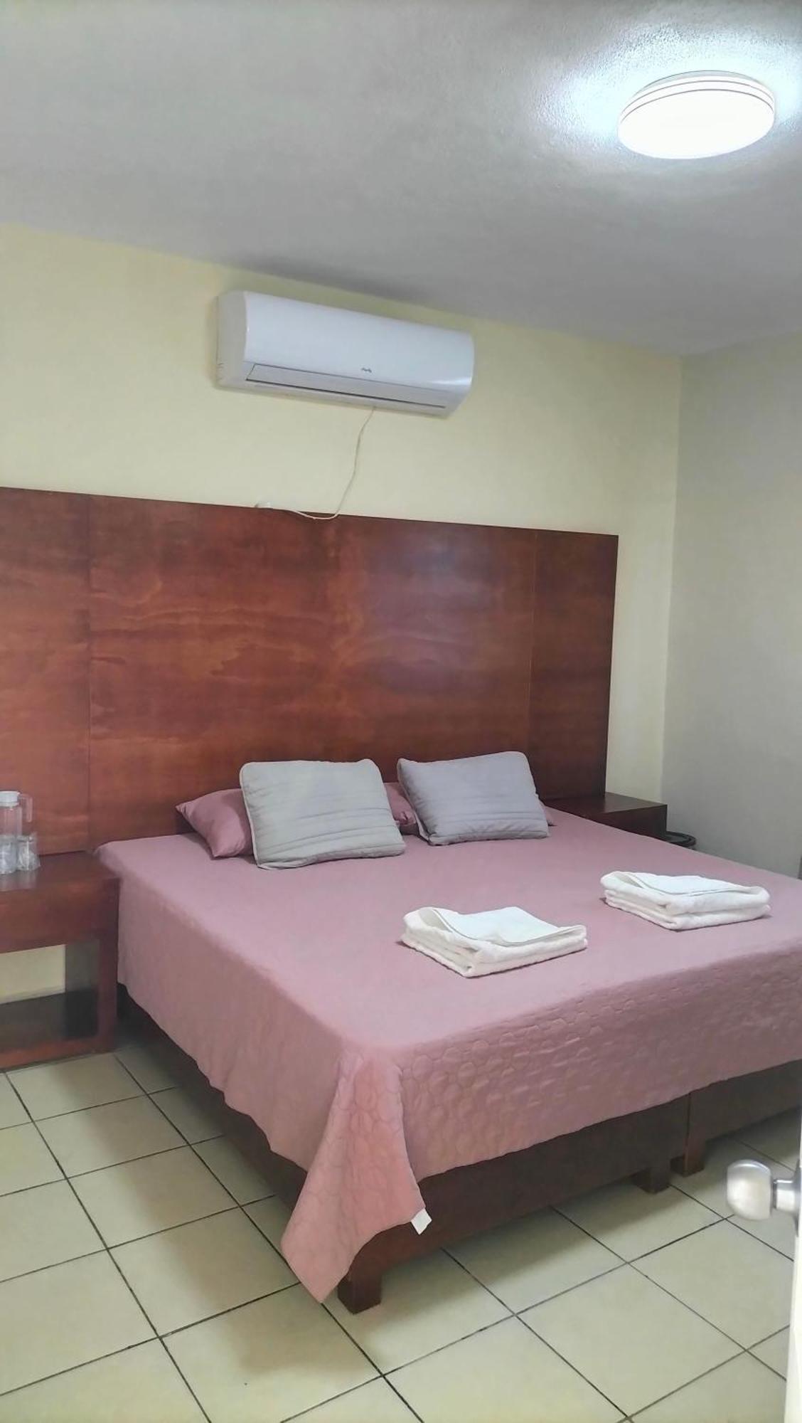 Hotel La Estancia Río Verde Dış mekan fotoğraf